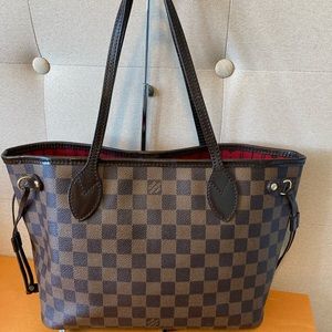 - Authentic Louis Vuitton neverfull PM damier